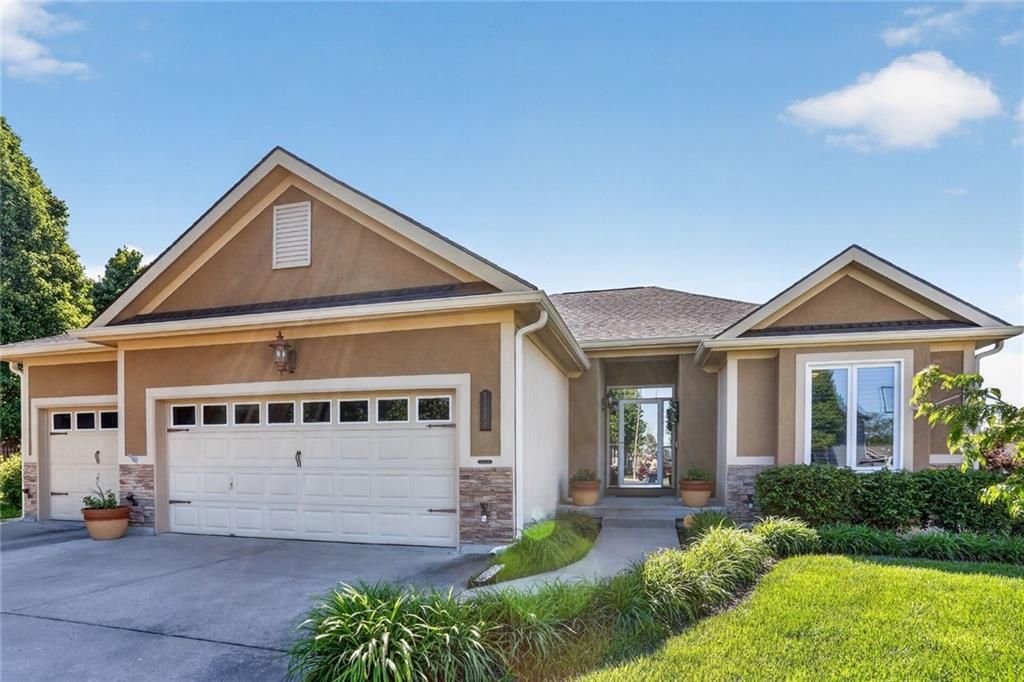 11107 N MADISON Court, Kansas City, MO 64155