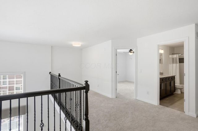 8886 Winemack Lane, Dublin, OH 43016
