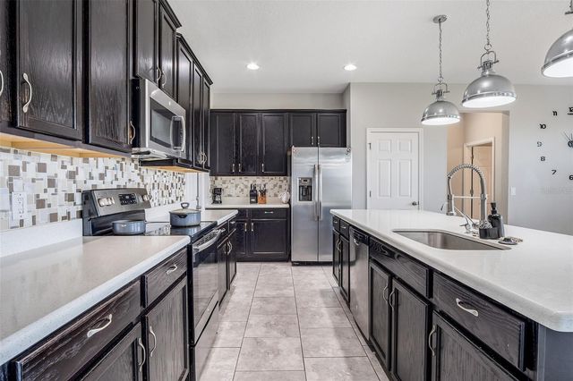 624 SARDINIA CIR, Davenport, FL 33837
