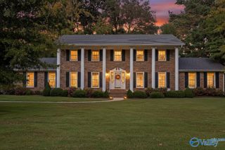 2404 Old Creek Trail, Decatur, AL 35603