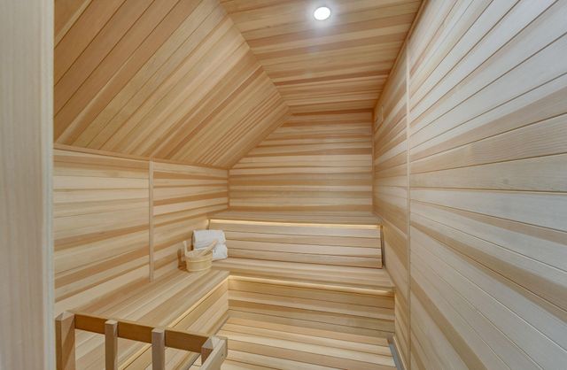 6620 Buckthorn Drive NW, Rochester, MN 55901