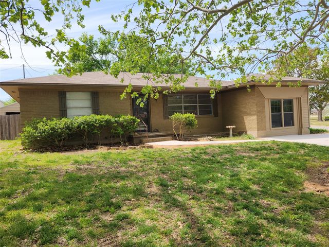 102 King Avenue, Howe, TX 75459