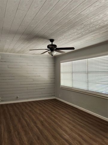 102 King Avenue, Howe, TX 75459