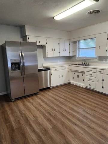 102 King Avenue, Howe, TX 75459