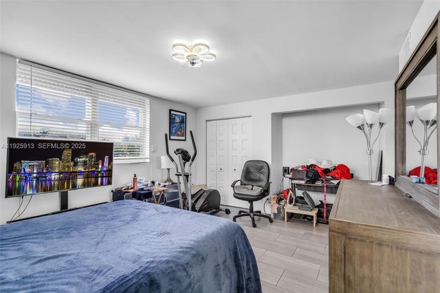 141 SE 3rd avenue 101, Dania Beach, FL 33004