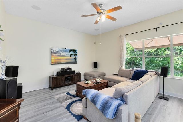 10743 FAIRHAVEN WAY, Orlando, FL 32825