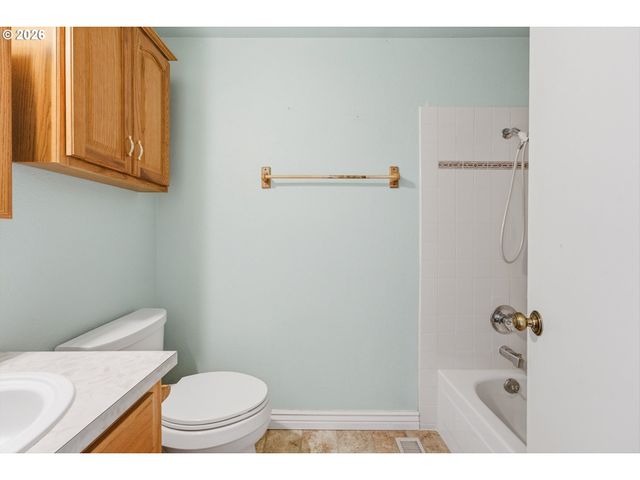 3705 Nw 1ST St, Gresham, OR 97030