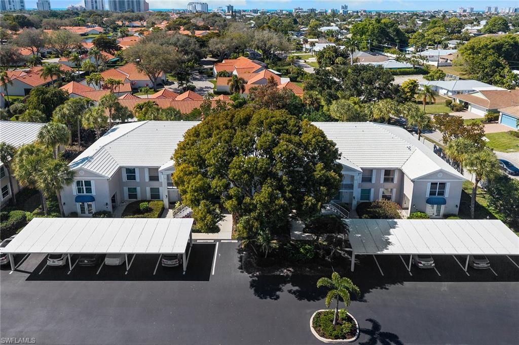 821 Gulf Pavilion DR 106, NAPLES, FL 34108 — exterior