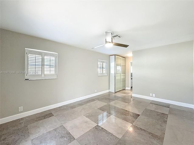 2770 NE 8th Ct, Pompano Beach, FL 33062