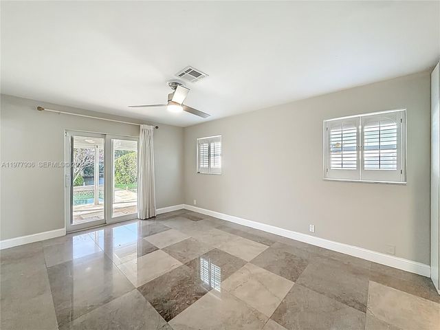 2770 NE 8th Ct, Pompano Beach, FL 33062