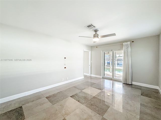 2770 NE 8th Ct, Pompano Beach, FL 33062