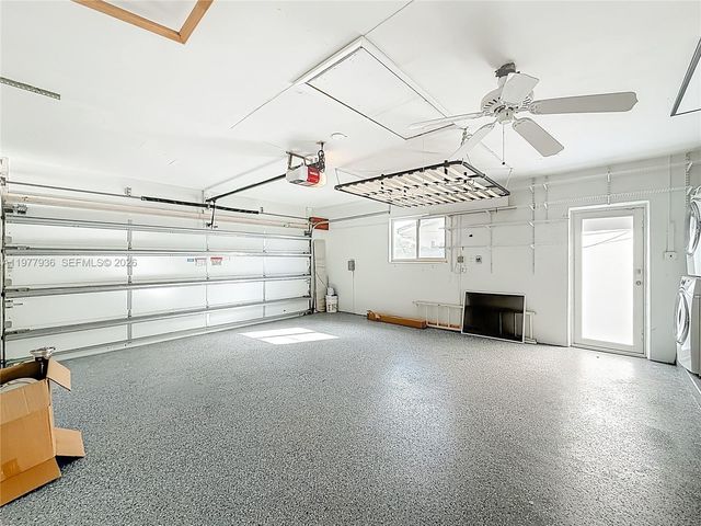 2770 NE 8th Ct, Pompano Beach, FL 33062