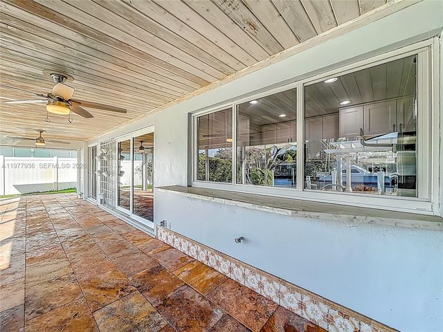 2770 NE 8th Ct, Pompano Beach, FL 33062