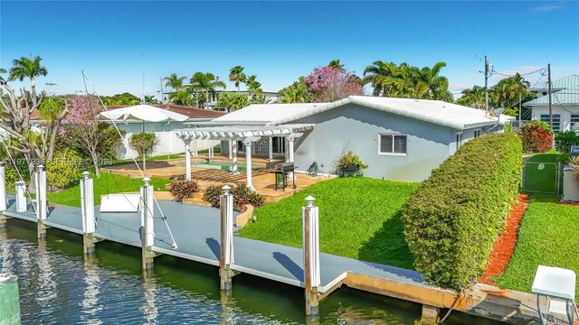 2770 NE 8th Ct, Pompano Beach, FL 33062