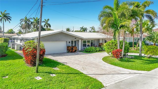 2770 NE 8th Ct, Pompano Beach, FL 33062
