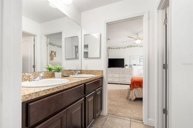 5419 SW 215 TERRACE, Newberry, FL 32669