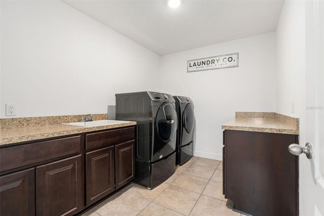 5419 SW 215 TERRACE, Newberry, FL 32669