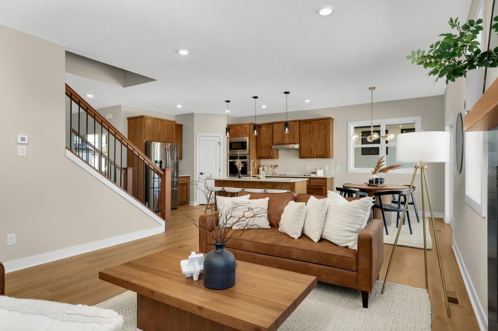 2164 Eustis, Roseville, MN 55113 — exterior
