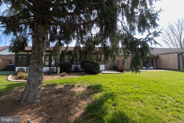 8 ABBEY COURT, Carlisle, PA 17015
