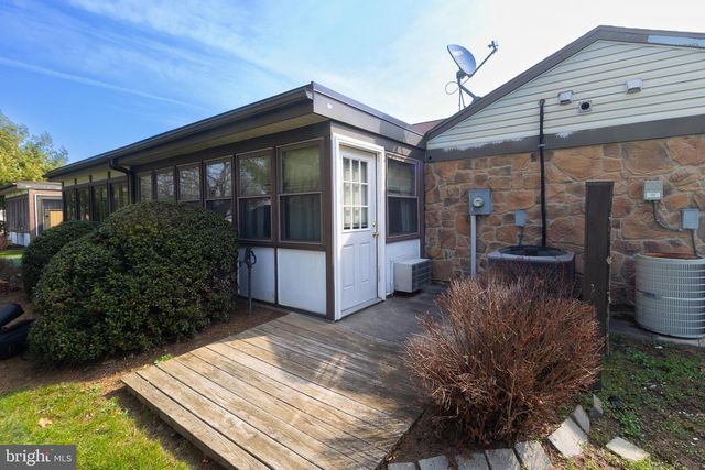 8 ABBEY COURT, Carlisle, PA 17015
