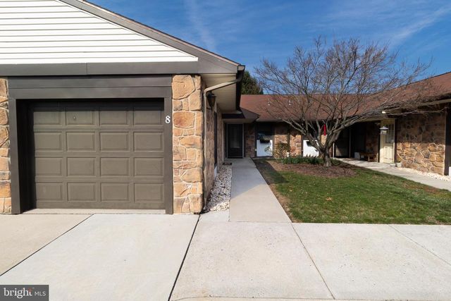 8 ABBEY COURT, Carlisle, PA 17015
