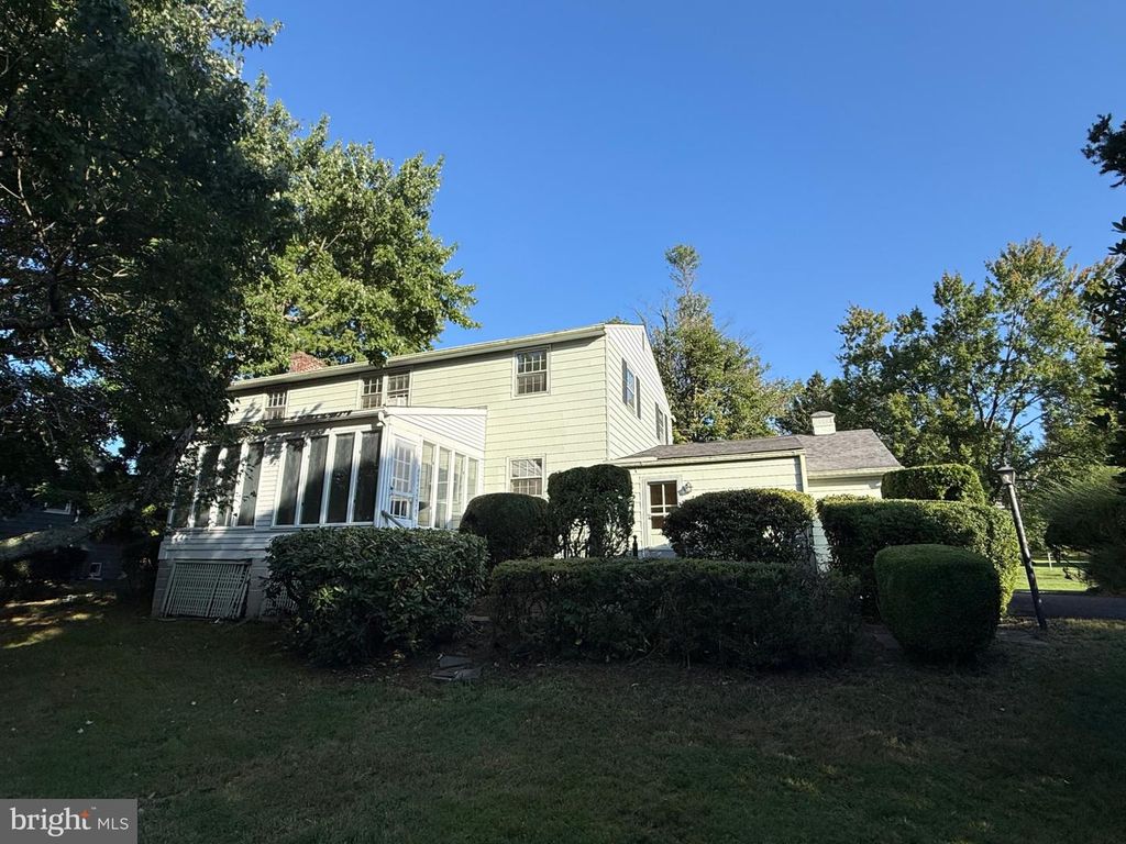 162 E BUTLER AVE, DOYLESTOWN, PA 18901 — photo 3