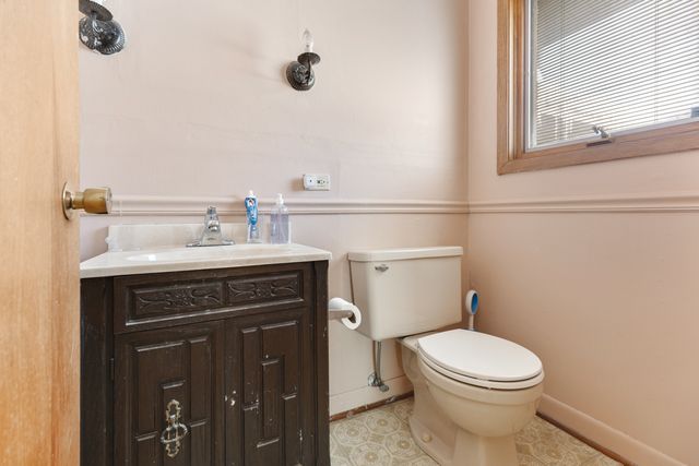 739 DELPHIA Avenue, Elk Grove Village, IL 60007