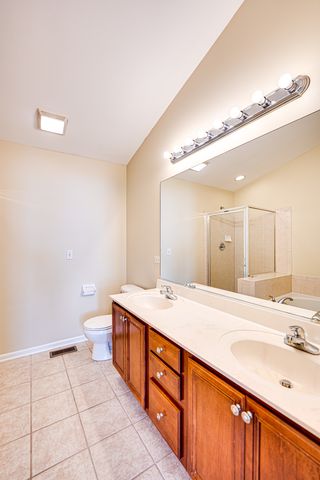 3147 Saganashkee Lane, Naperville, IL 60564