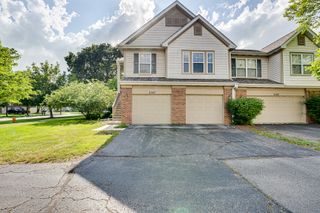 3147 Saganashkee Lane, Naperville, IL 60564