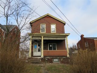407 Linnview Ave, Carrick, PA 15210