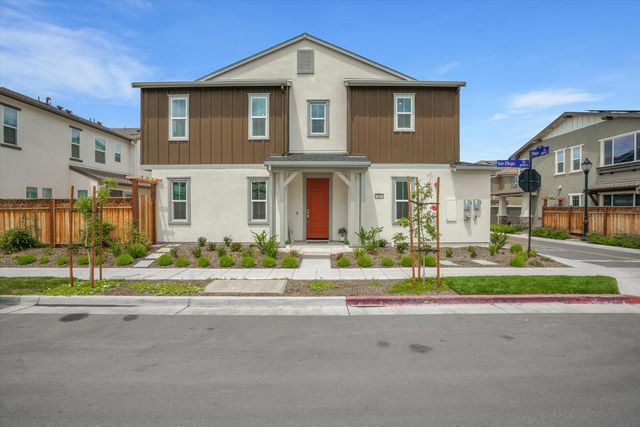 61 W San Diego Dr, Mountain House, CA 95391