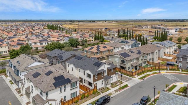 61 W San Diego Dr, Mountain House, CA 95391
