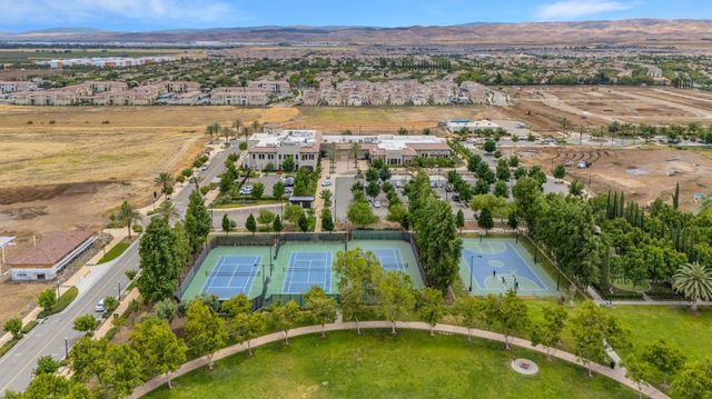61 W San Diego Dr, Mountain House, CA 95391