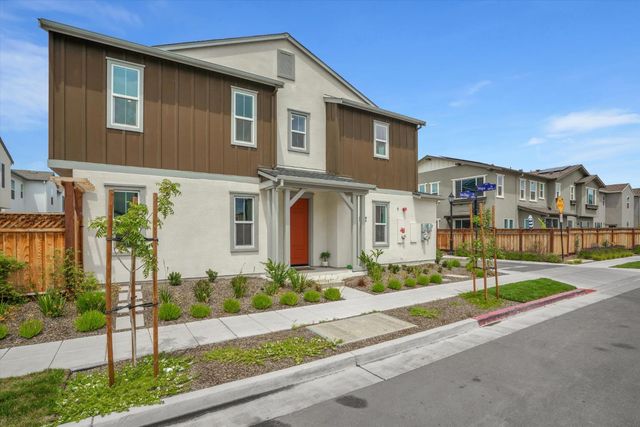61 W San Diego Dr, Mountain House, CA 95391
