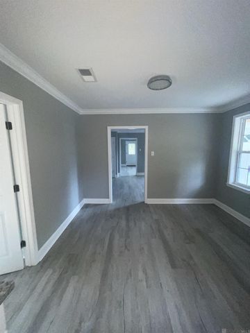 5520 Linden St, Baton Rouge, LA 70805