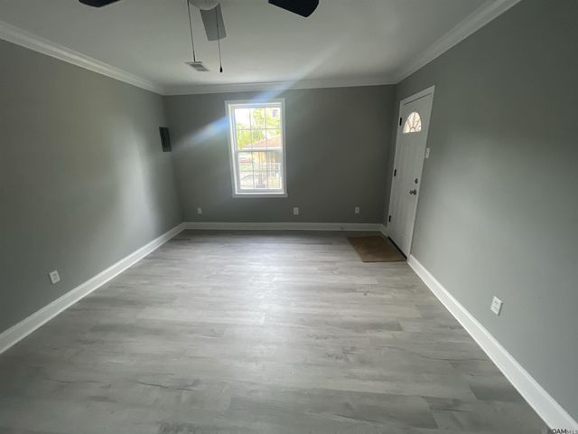 5520 Linden St, Baton Rouge, LA 70805