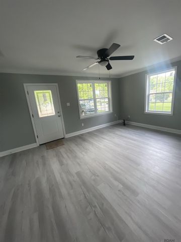 5520 Linden St, Baton Rouge, LA 70805