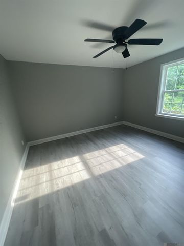 5520 Linden St, Baton Rouge, LA 70805