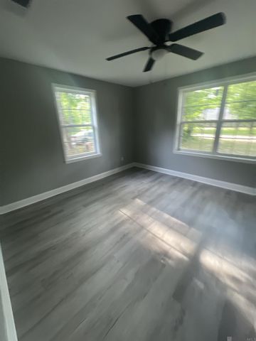 5520 Linden St, Baton Rouge, LA 70805