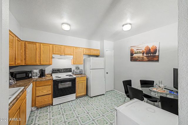 830 S DOBSON Road 11, Mesa, AZ 85202