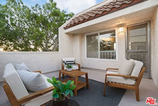 5333 Zelzah Avenue 338, Encino, CA 91316