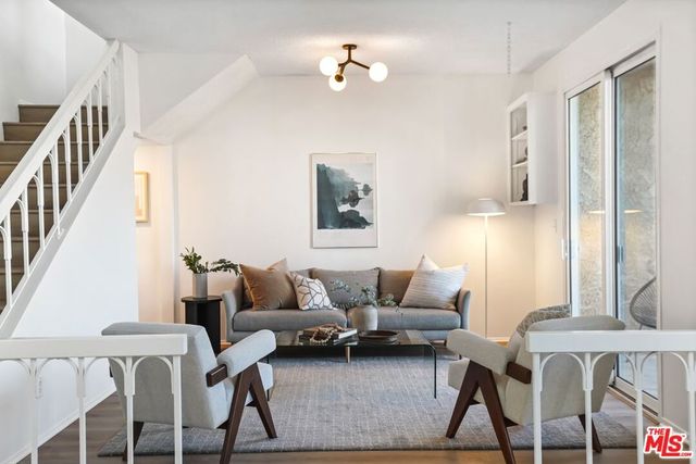 5333 Zelzah Avenue 338, Encino, CA 91316