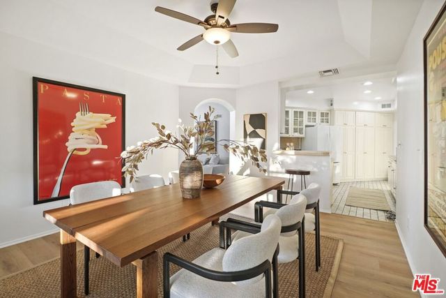 5333 Zelzah Avenue 338, Encino, CA 91316