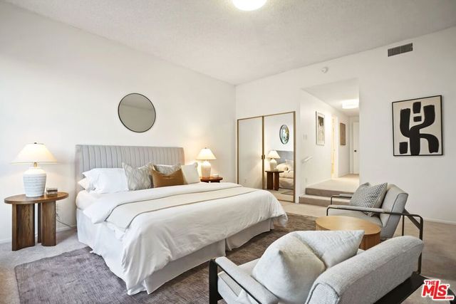 5333 Zelzah Avenue 338, Encino, CA 91316