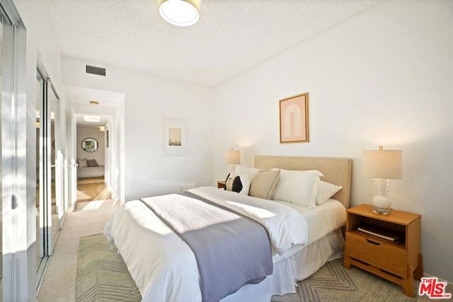 5333 Zelzah Avenue 338, Encino, CA 91316