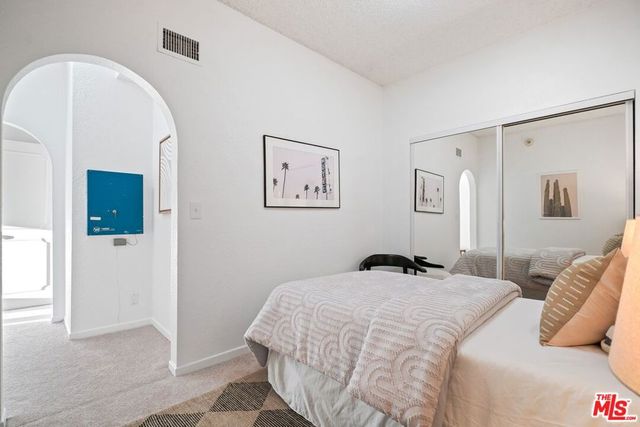 5333 Zelzah Avenue 338, Encino, CA 91316