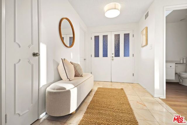 5333 Zelzah Avenue 338, Encino, CA 91316