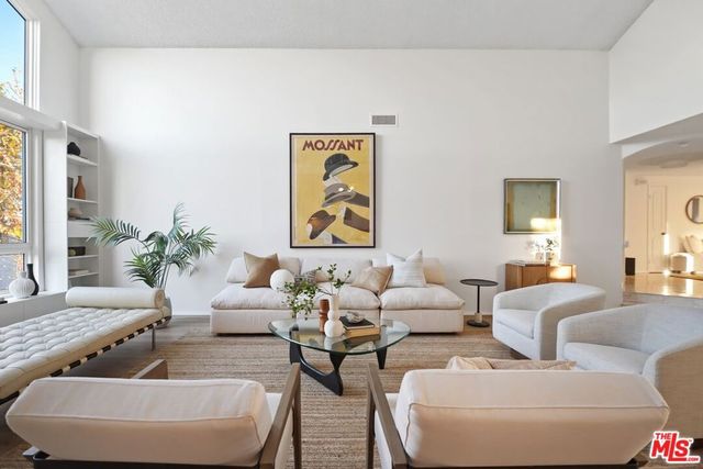 5333 Zelzah Avenue 338, Encino, CA 91316