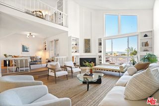 5333 Zelzah Avenue 338, Encino, CA 91316