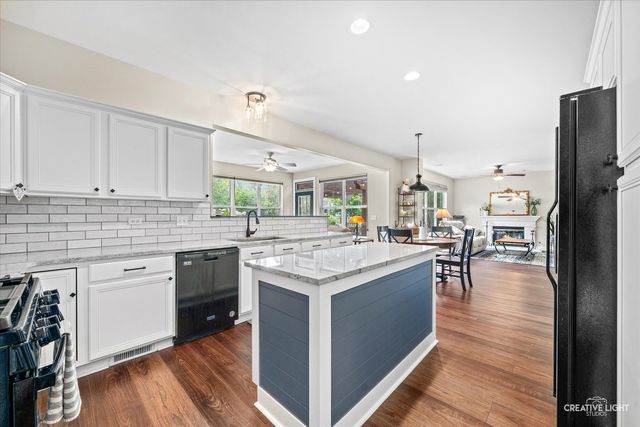 275 Hampton Road, Sugar Grove, IL 60554